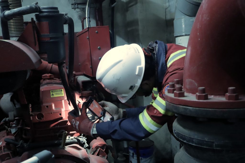 Pemeriksaan_Uji Riksa Motor Diesel pada Tenth Avenue Mall