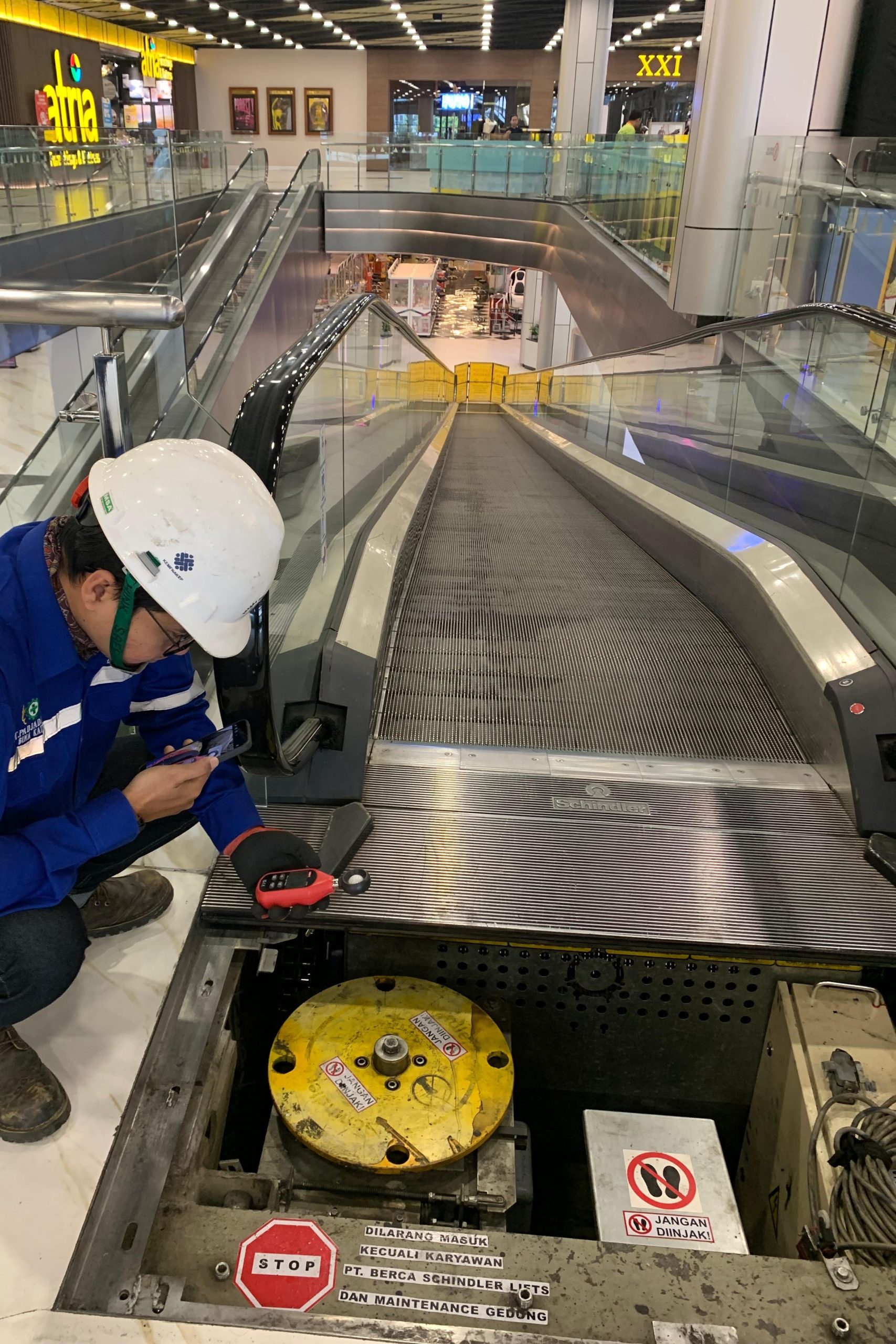 Elevator dan Eskalator