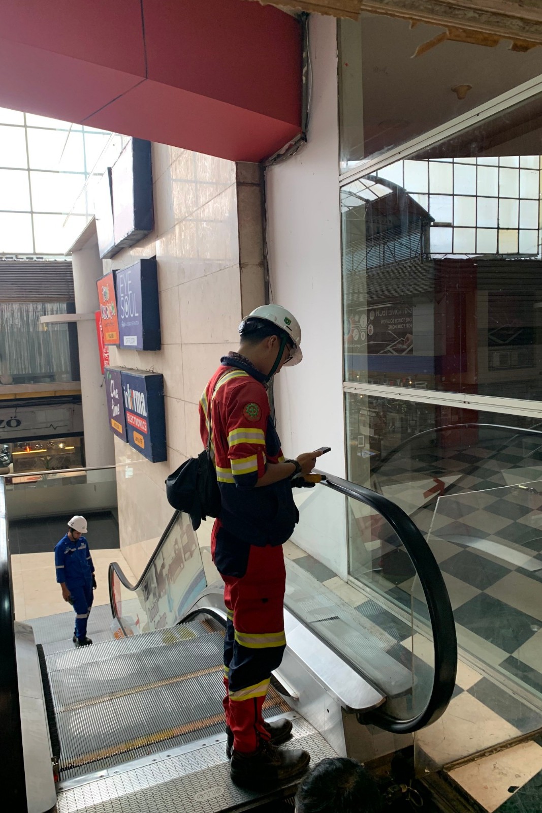 Elevator dan Eskalator